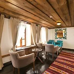 Отель Aristonicus Boutique