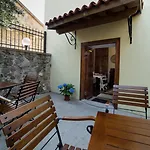 Aristonicus Boutique Отель