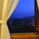 Aristonicus Boutique Бергама