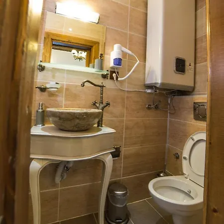 Aristonicus Boutique 3*