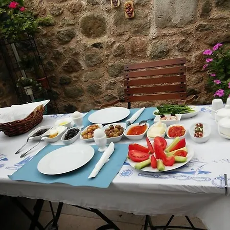 Aristonicus Boutique ベルガマ