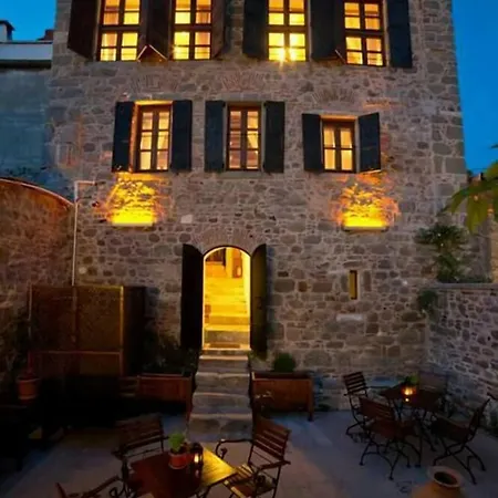 Aristonicus Boutique 3*