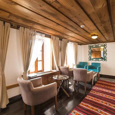 Aristonicus Boutique 3*