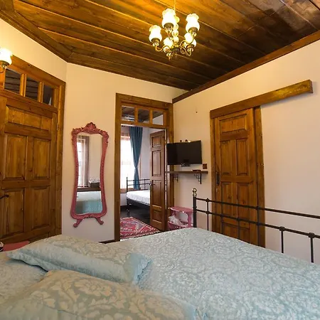 Aristonicus Boutique Bergama