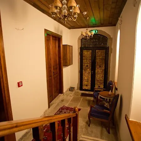Aristonicus Boutique 3*