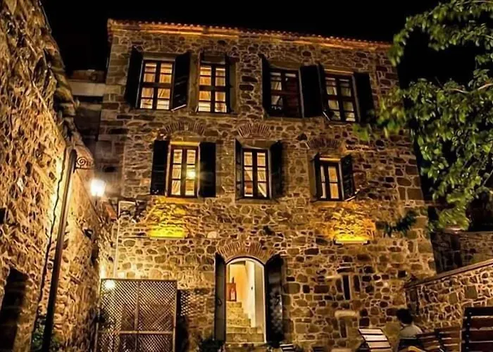 Aristonicus Boutique 3*