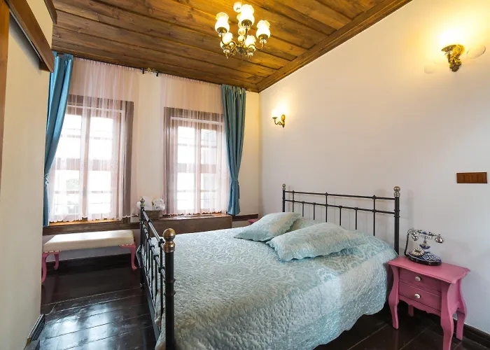 Aristonicus Boutique 3*