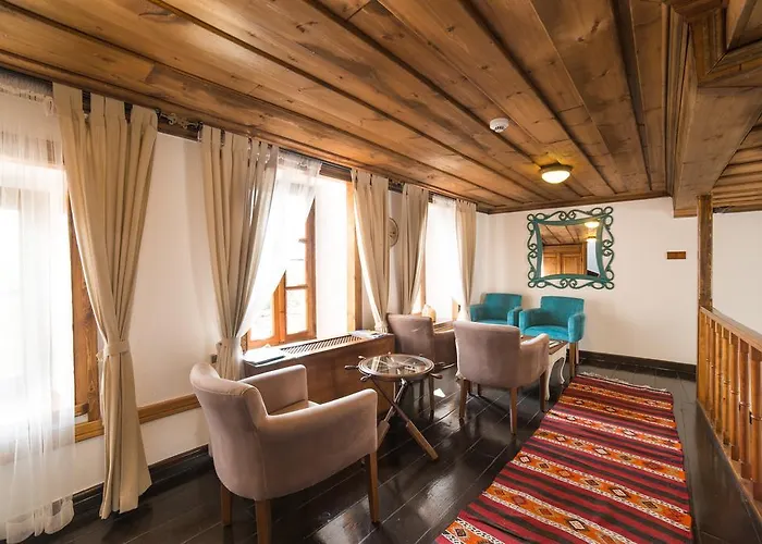 Aristonicus Boutique 3*