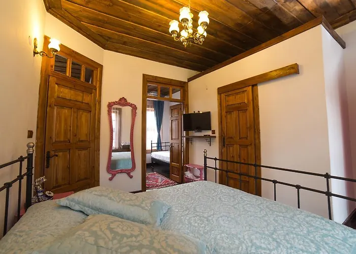 Aristonicus Boutique Bergama